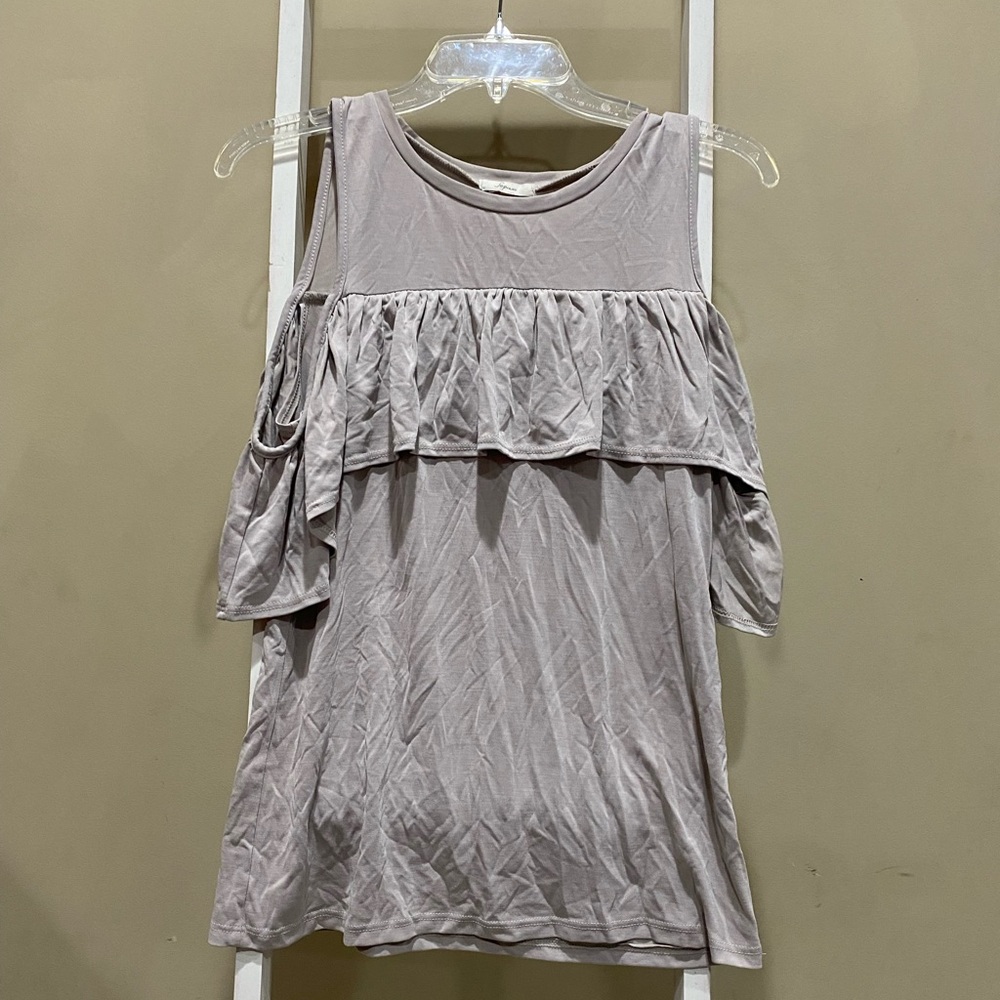 Soprano Cold Shoulder Ruffle Top Large Taupe Blush 0229